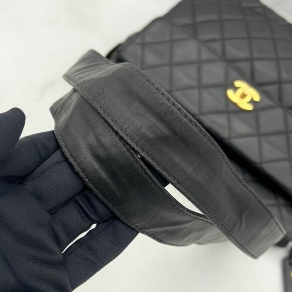 Authentic CHANEL CC Vintage Matelasse Turnlock Shoulder Bag Leather Black Chain - Picture 10 of 10